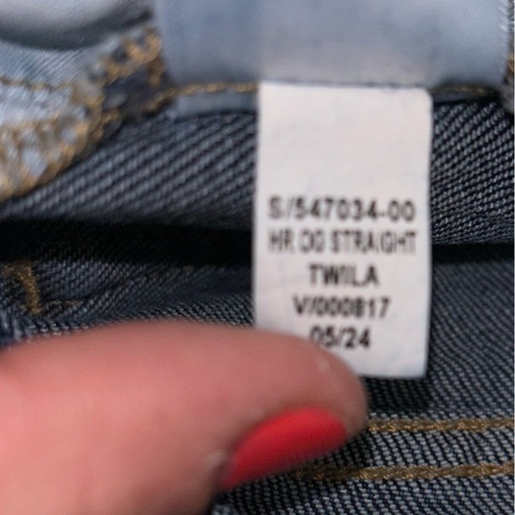 OLD NAVY TWILA HIGH RISE OG STRAIGHT jeans Size 12 - Picture 5 of 5